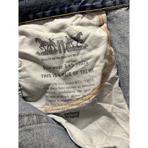 Men's Levis, 550, 42W x 29L - Picture 9 of 9